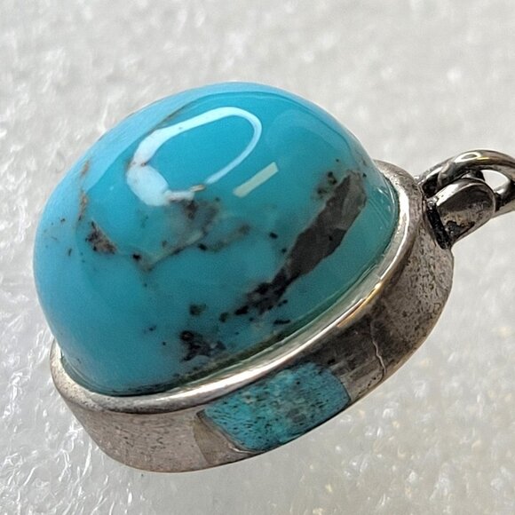 Turquoise hued Small Earrings - Picture 4 of 10